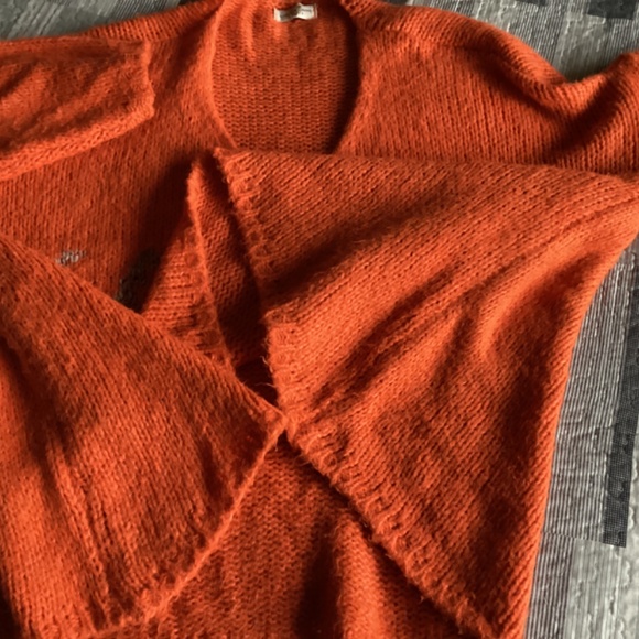 CARLA GIANINNI PARIS OVERSIZED BOXY V NECK ‘KARMA’ ORANGE KNIT SWEATER - Picture 6 of 12